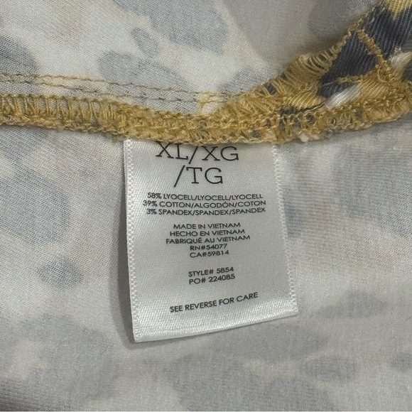 CAbi Providence Shirt Jacket in Yellow and Grey Leopard Print Women’s Size XL - Picture 10 of 12